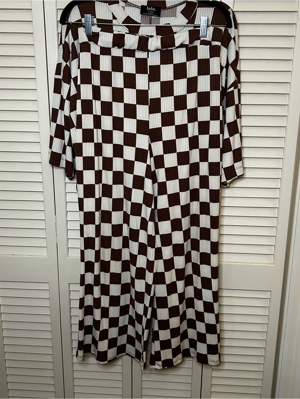 Dressed in LALA Lex Ribbed Checkerboard Playsuit in Cookie Dough size L - Picture 9 of 10